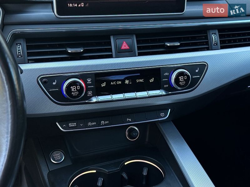 Седан Audi A4 2016 в Самборі