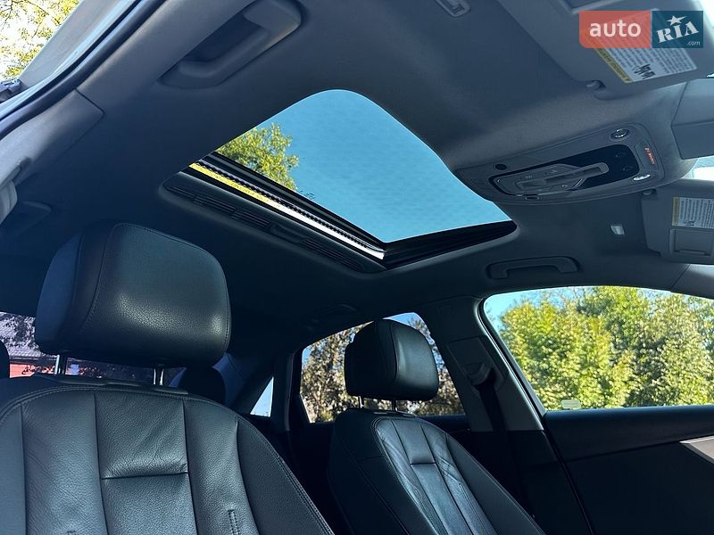 Седан Audi A4 2016 в Самборі