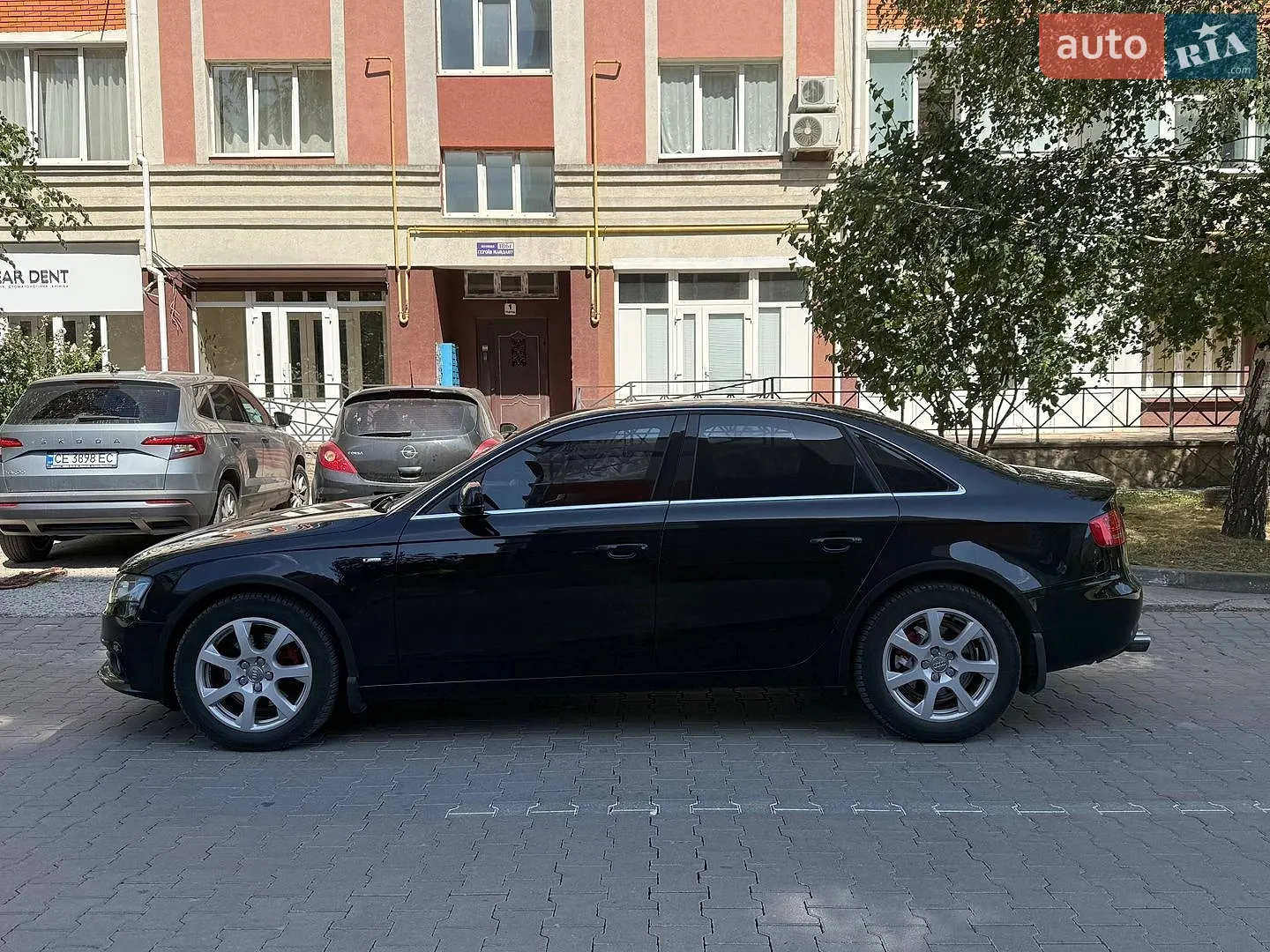 2010 Audi A4 - мініатюра 3