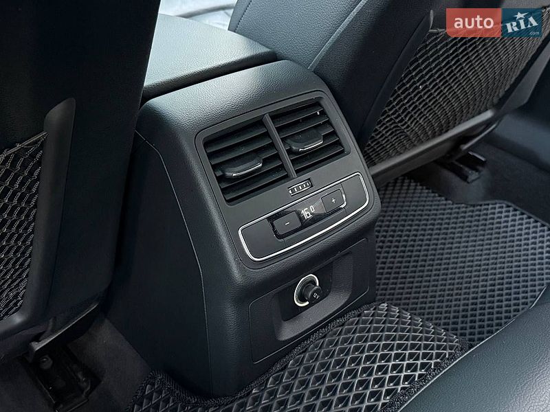Седан Audi A4 2018 в Одесі