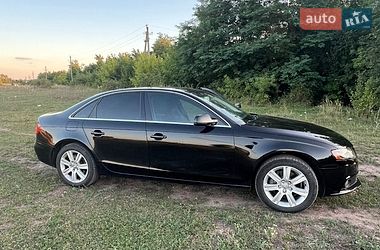Седан Audi A4 2011 в Нововолынске