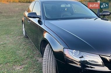Седан Audi A4 2011 в Нововолынске