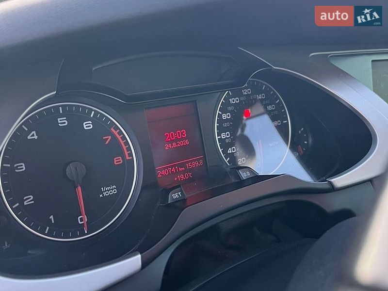 Седан Audi A4 2011 в Нововолынске