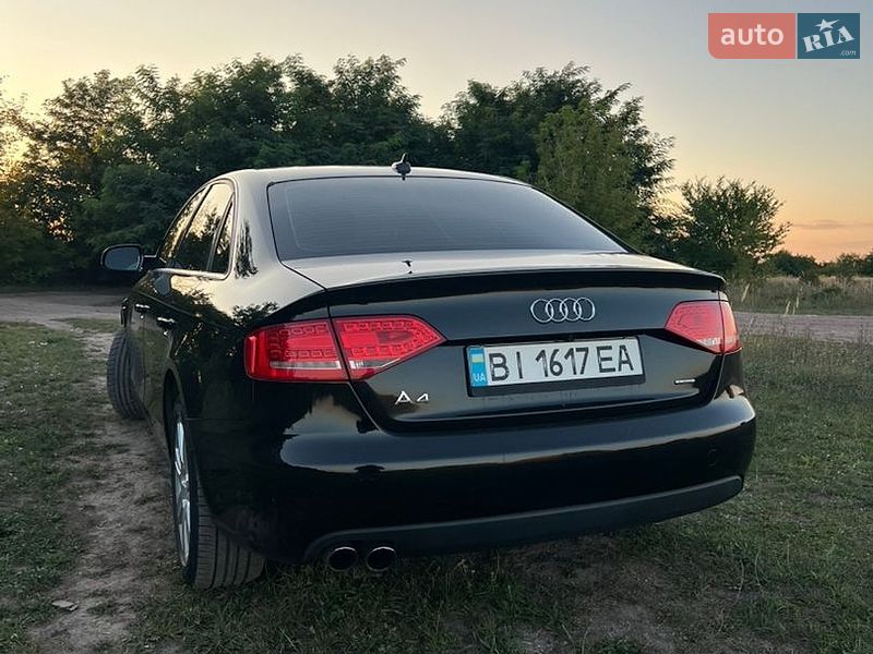 Седан Audi A4 2011 в Нововолынске
