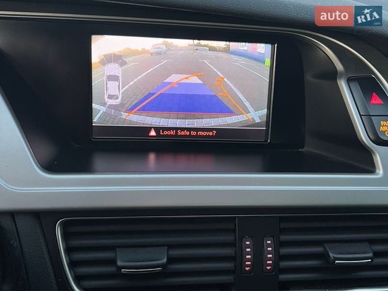 Седан Audi A4 2011 в Нововолынске