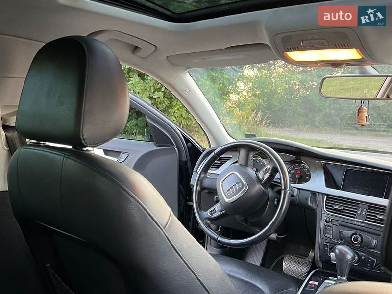 Седан Audi A4 2011 в Нововолынске