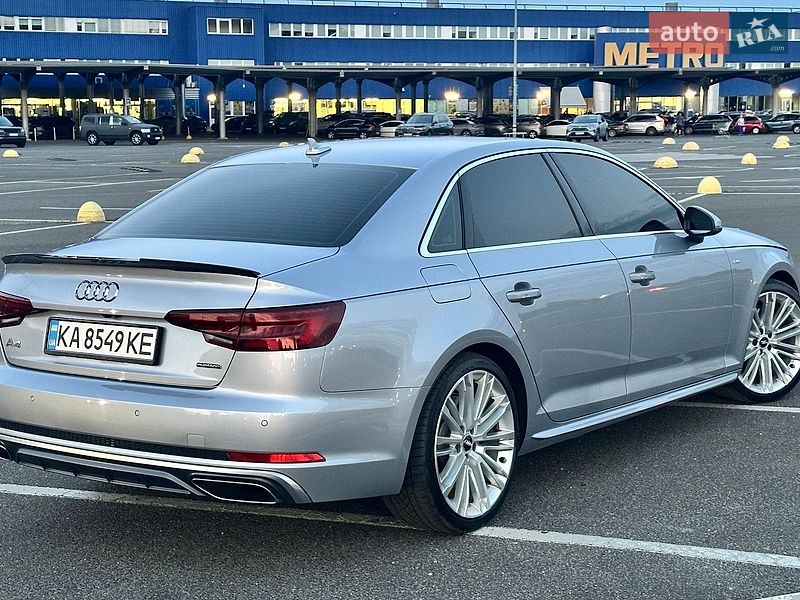 Седан Audi A4 2018 в Киеве