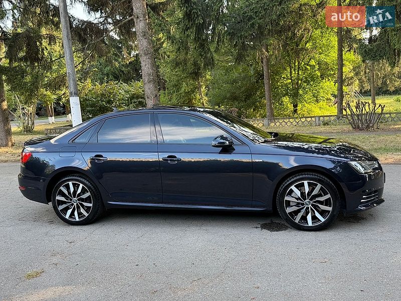 Седан Audi A4 2017 в Умані