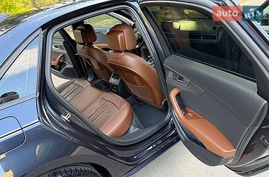Седан Audi A4 2017 в Умані