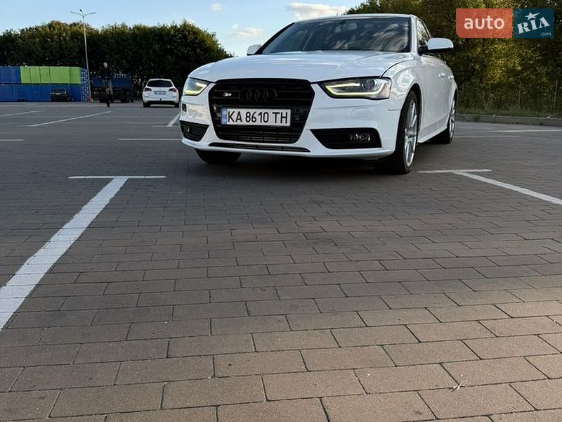 Седан Audi A4 2015 в Борисполі