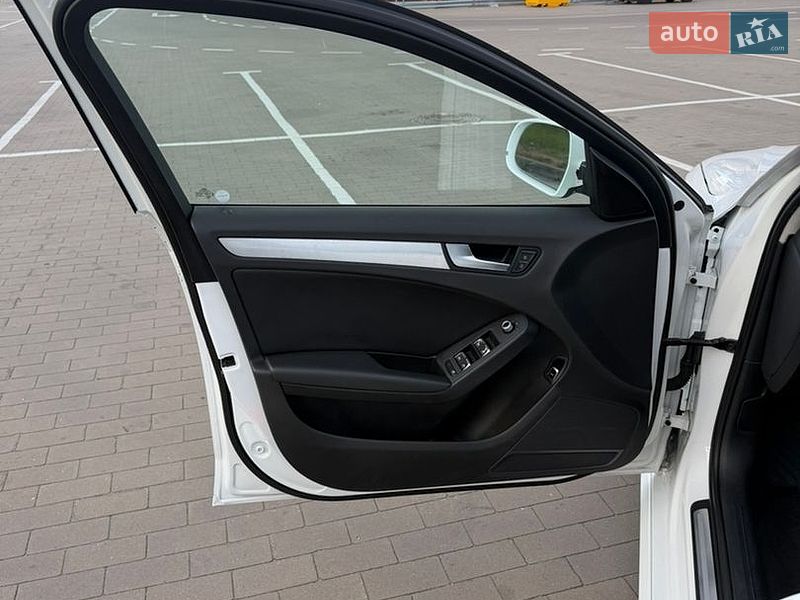 Седан Audi A4 2015 в Борисполі