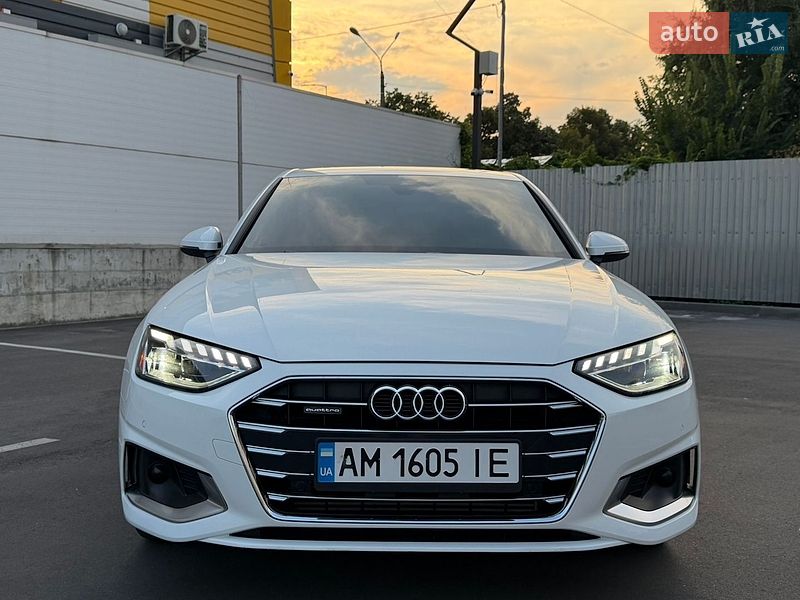 Седан Audi A4 2022 в Києві
