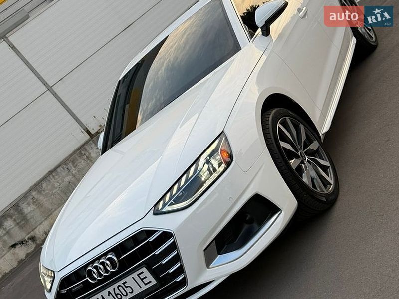 Седан Audi A4 2022 в Києві