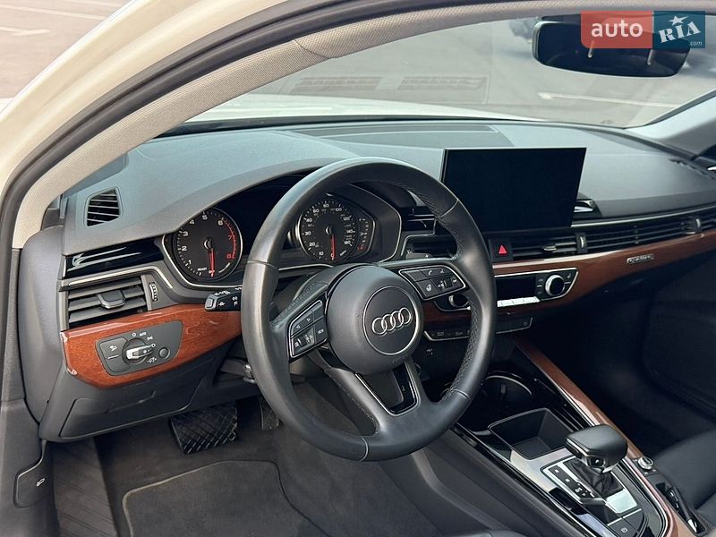 Седан Audi A4 2022 в Києві