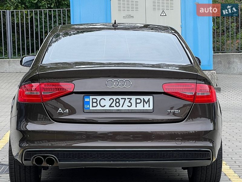 Седан Audi A4 2013 в Львові