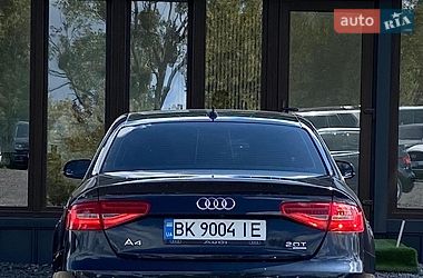 Седан Audi A4 2013 в Ровно