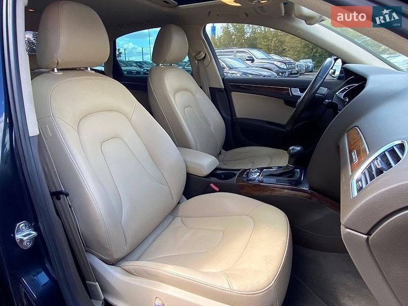 Седан Audi A4 2013 в Ровно