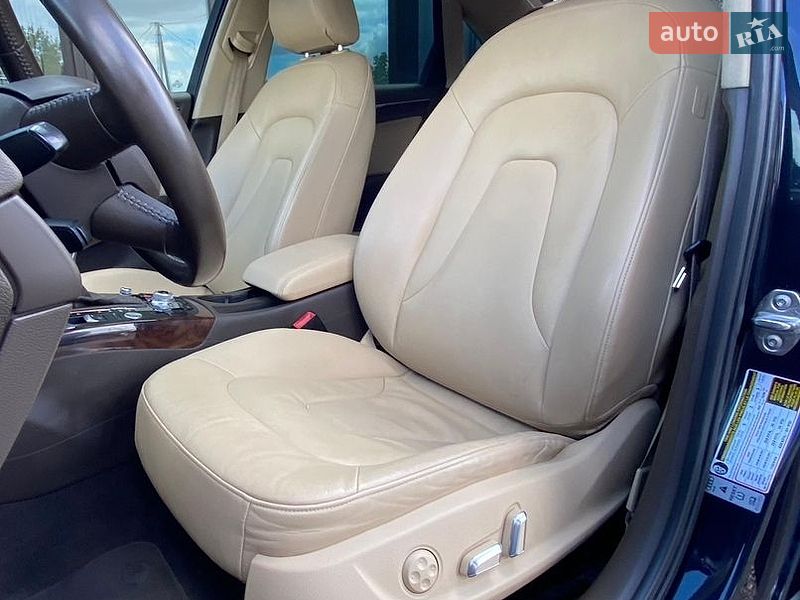 Седан Audi A4 2013 в Ровно