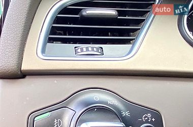 Седан Audi A4 2013 в Ровно