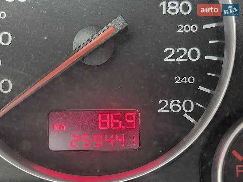 Седан Audi A4 2002 в Хмельницькому