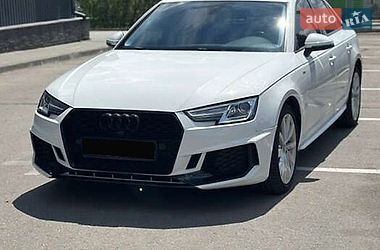 Седан Audi A4 2018 в Киеве