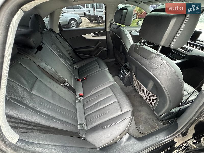Седан Audi A4 2017 в Шумську