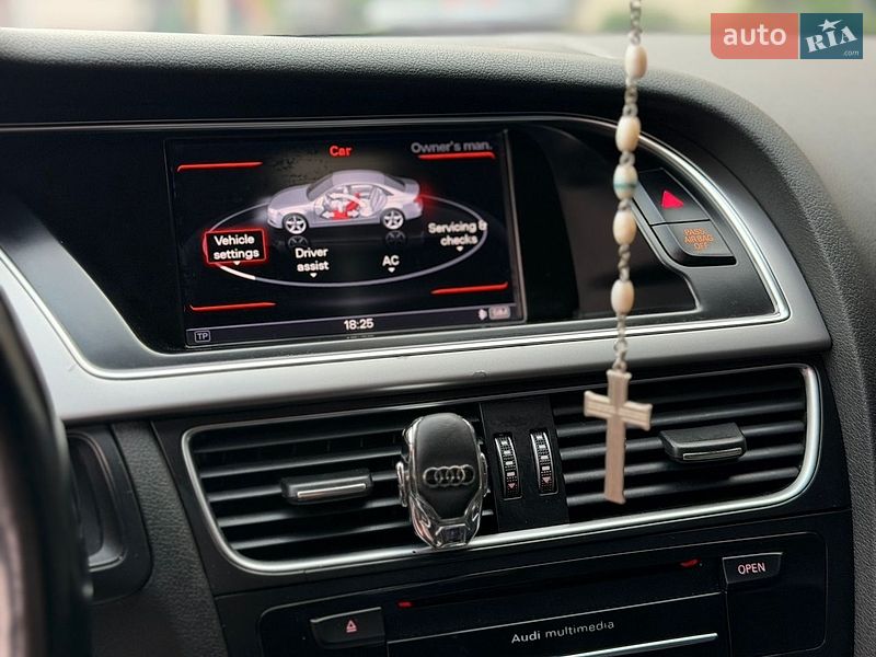 Седан Audi A4 2013 в Львові
