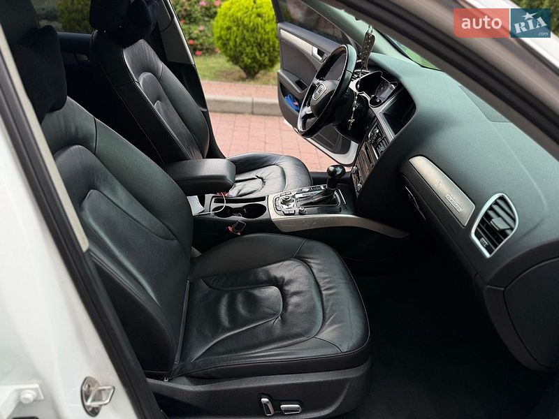 Седан Audi A4 2013 в Львові