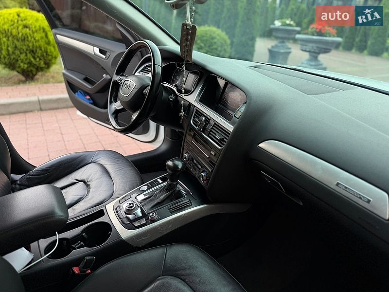 Седан Audi A4 2013 в Львові