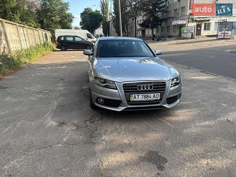 Седан Audi A4 2011 в Києві