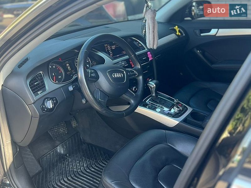 Седан Audi A4 2012 в Вінниці