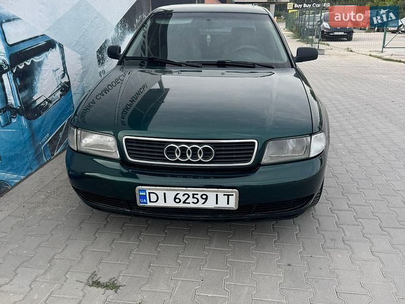 Седан Audi A4 1995 в Хмельницком