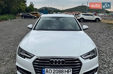 Седан Audi A4 2018 в Ужгороде