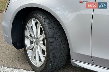 Седан Audi A4 2015 в Барышевке
