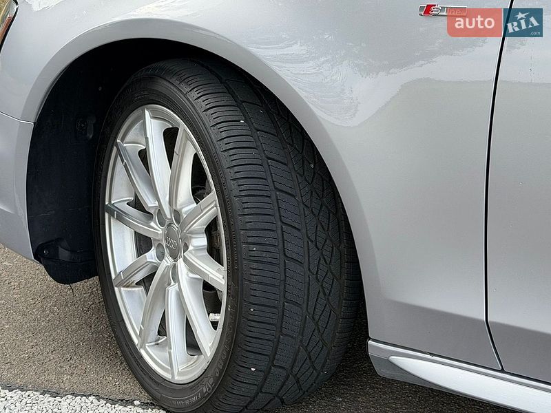 Седан Audi A4 2015 в Барышевке
