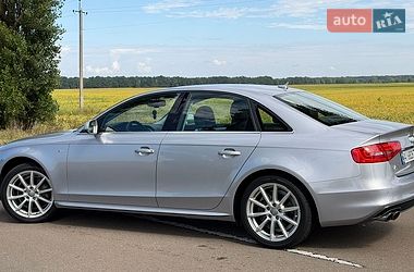 Седан Audi A4 2015 в Барышевке