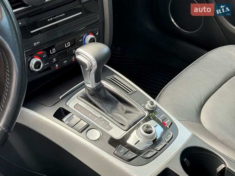 Седан Audi A4 2015 в Барышевке