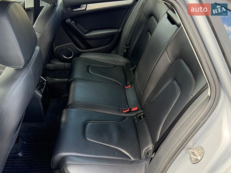 Седан Audi A4 2015 в Барышевке