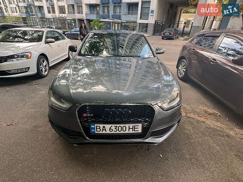 Седан Audi A4 2013 в Києві