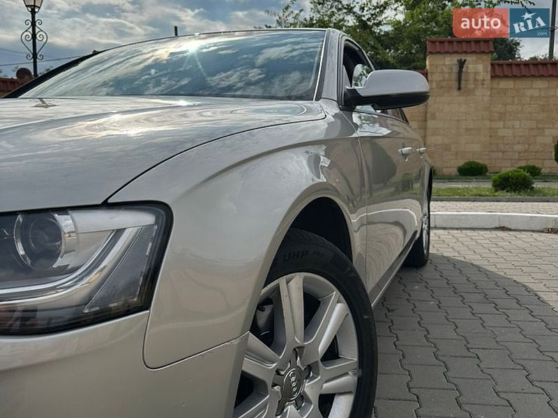 Седан Audi A4 2012 в Ізмаїлі