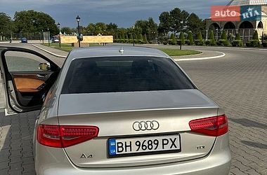 Седан Audi A4 2012 в Ізмаїлі