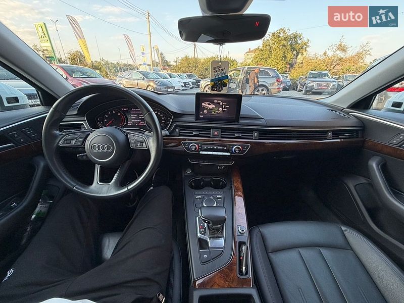 Седан Audi A4 2019 в Стрые