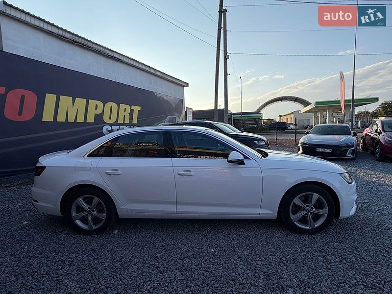 Седан Audi A4 2019 в Стрые