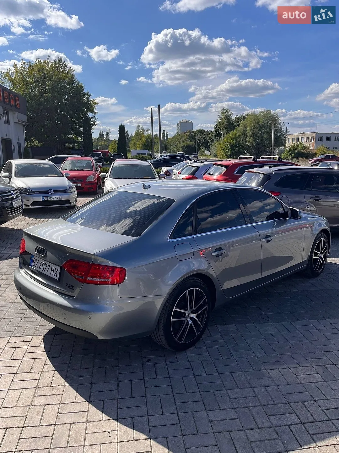 2010 Audi A4 - мініатюра 2