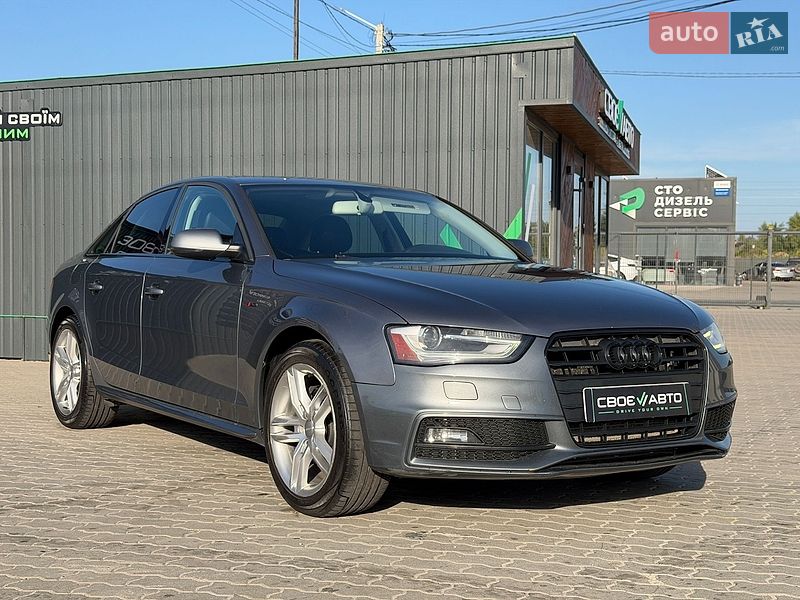 Седан Audi A4 2015 в Львові