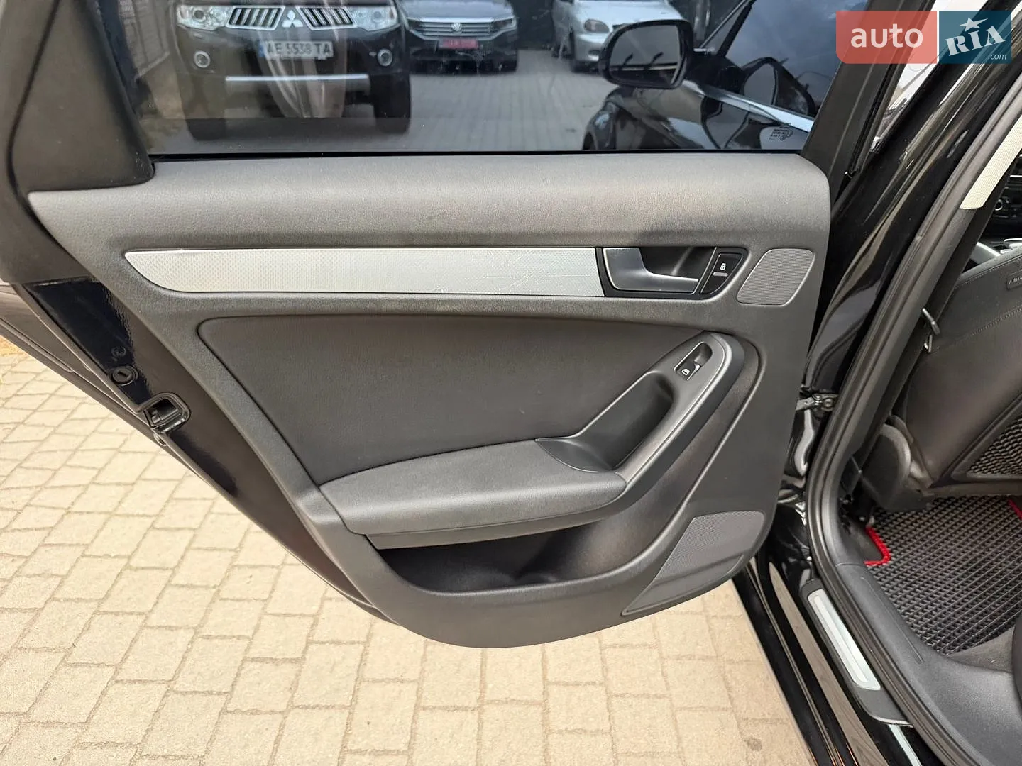 2011 Audi A4 - мініатюра 10