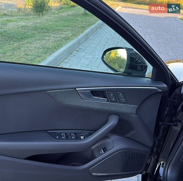 Седан Audi A4 2018 в Здолбунове