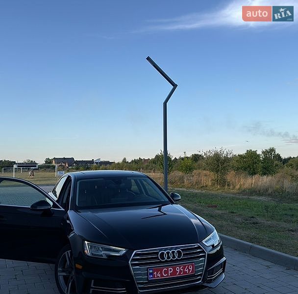 Седан Audi A4 2018 в Здолбунове