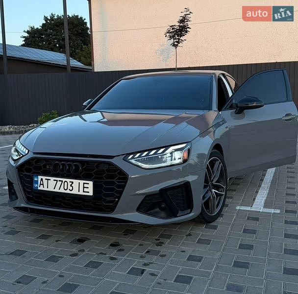 Седан Audi A4 2022 в Коломиї