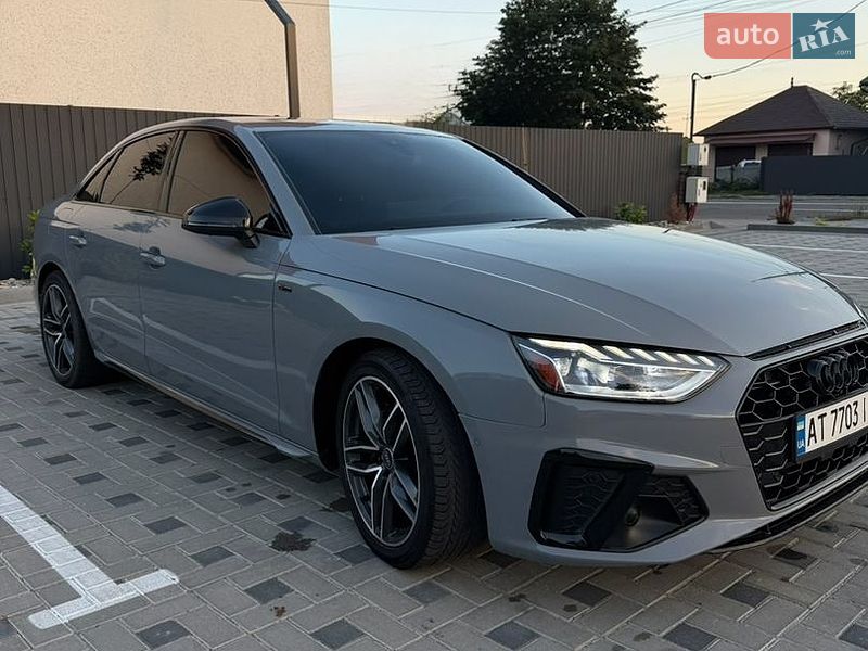 Седан Audi A4 2022 в Коломиї